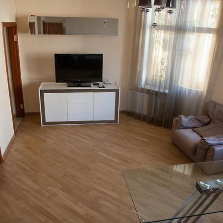 Two Bedroom Apartment With Balcony Κίεβο Εξωτερικό φωτογραφία