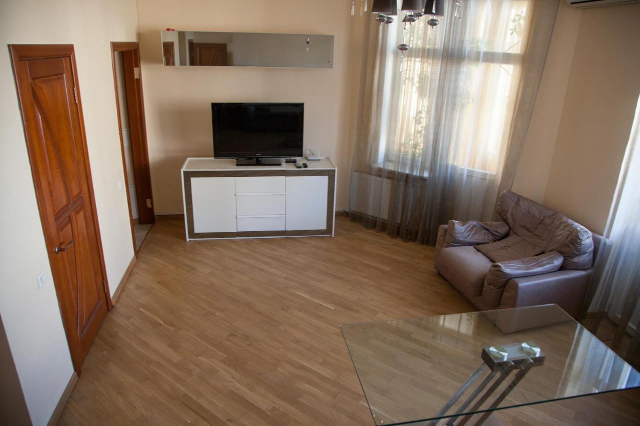 Two Bedroom Apartment With Balcony Κίεβο Εξωτερικό φωτογραφία