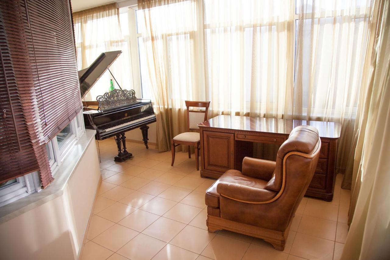 Two Bedroom Apartment With Balcony Κίεβο Εξωτερικό φωτογραφία
